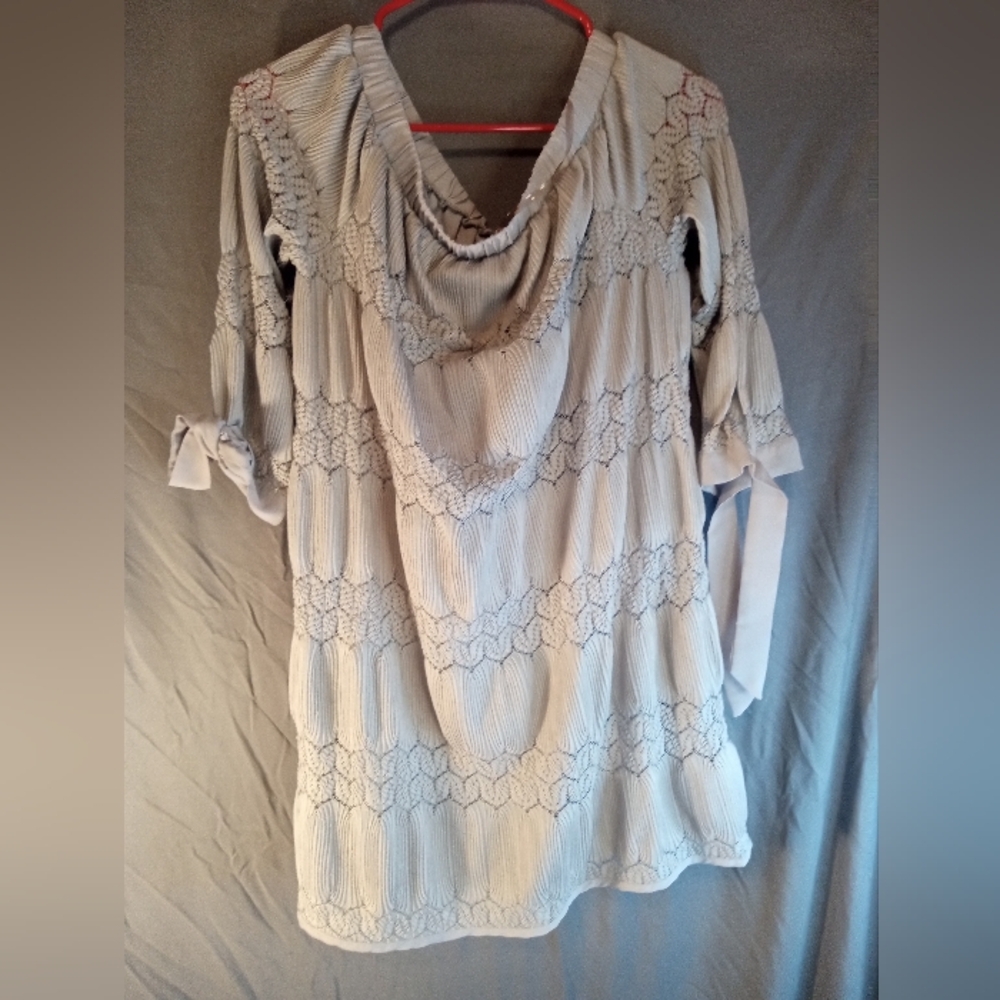Elegant Gray Entro Off The Shoulder Crochet Women's Top